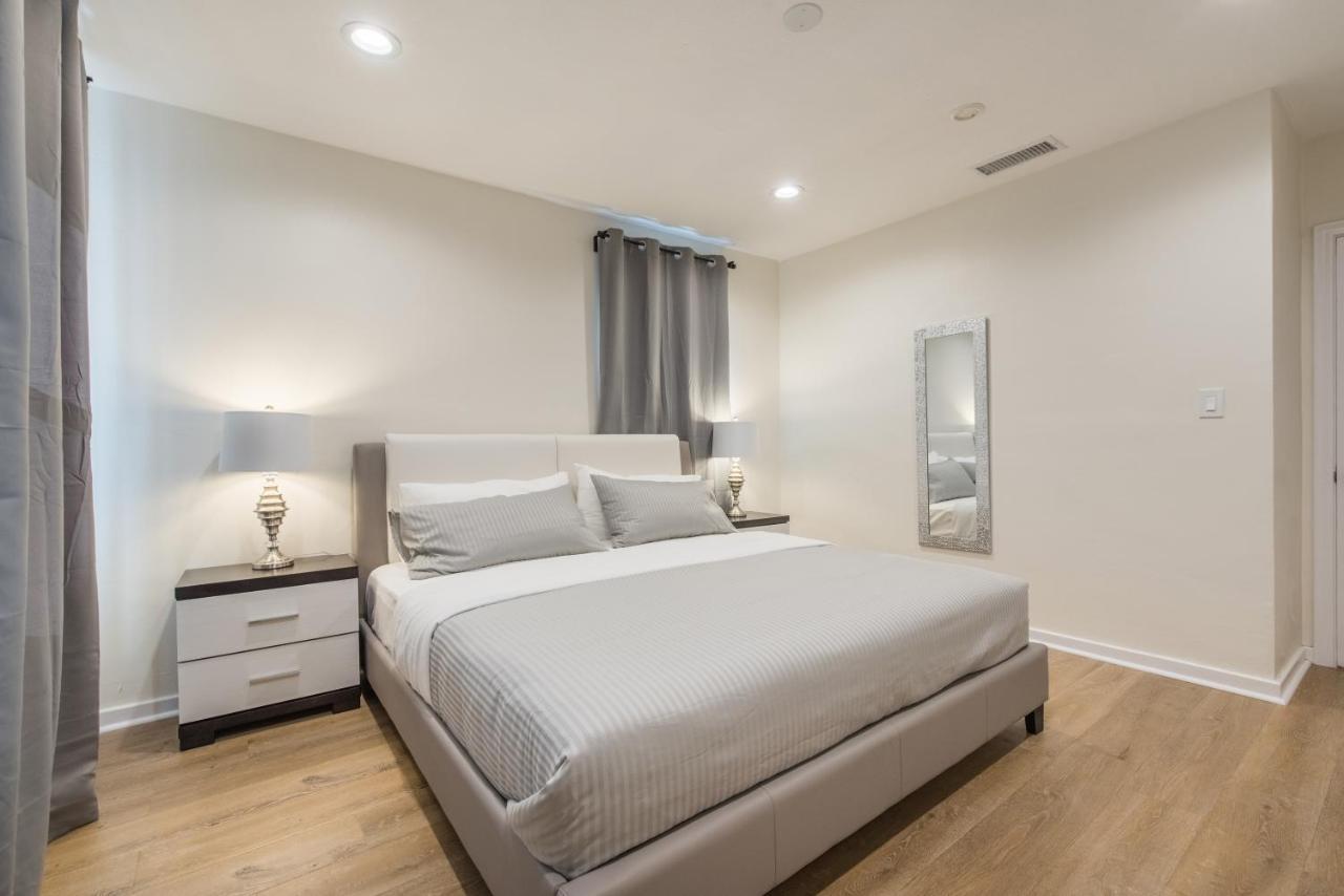 Luxurious Studio City Home Лос-Анджелес Экстерьер фото