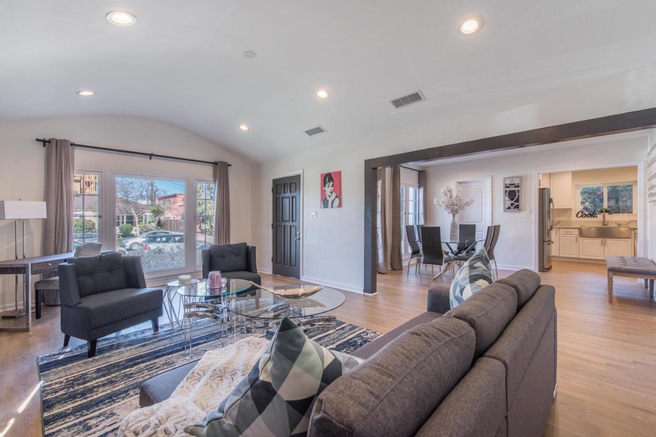 Luxurious Studio City Home Лос-Анджелес Экстерьер фото